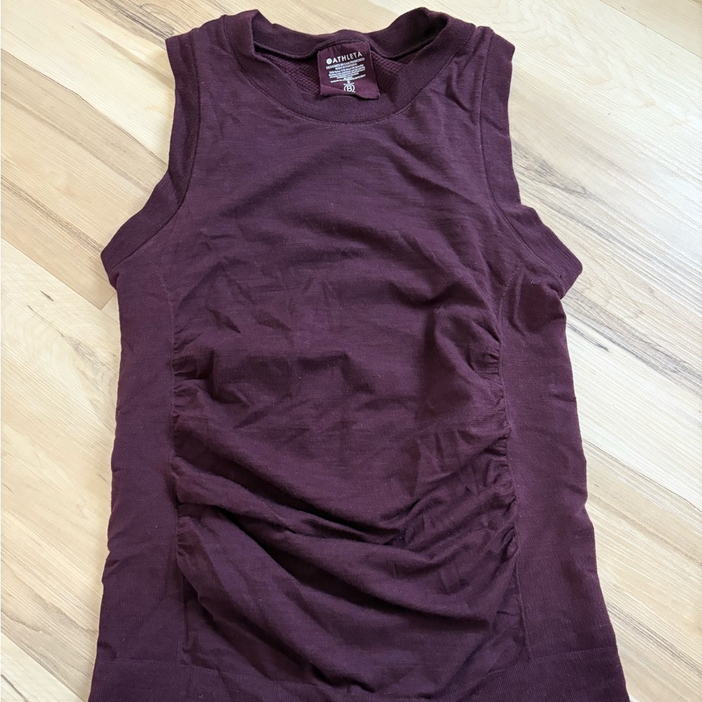 Athleta Foresthill Ascent Seamless Tank Top Burgundy Yoga Workout women's Small